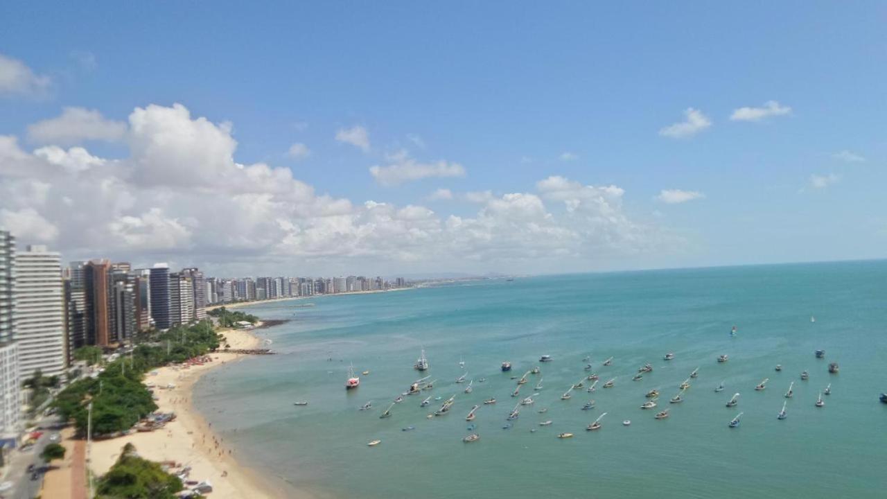 Flat Iate Plaza Na Beira Mar Com Vista Mar Apartman Fortaleza  Kültér fotó